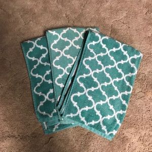 New Sonoma Hand Towels- 3 pack